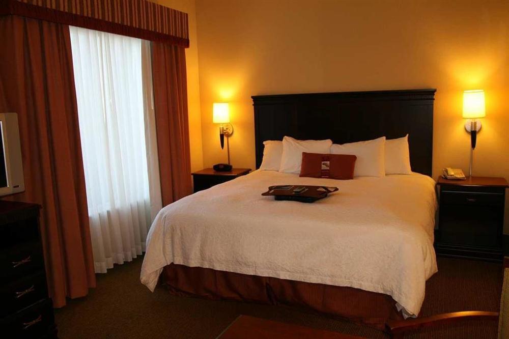 Hampton Inn & Suites Gainesville Pokoj fotografie